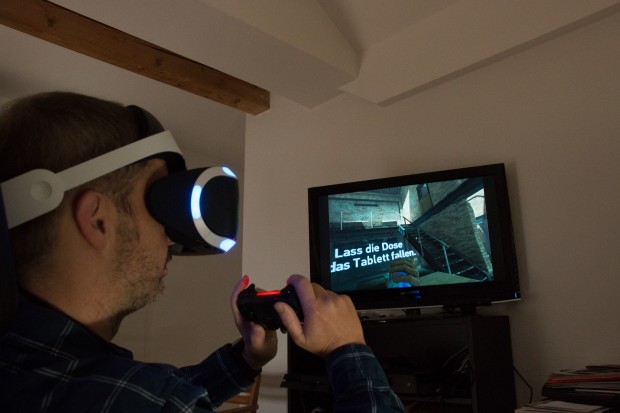 Was im Headset geschieht, ist bei den meisten Games auch auf dem Monitor zu sehen. (Foto: Katja Höhne/Golem.de)